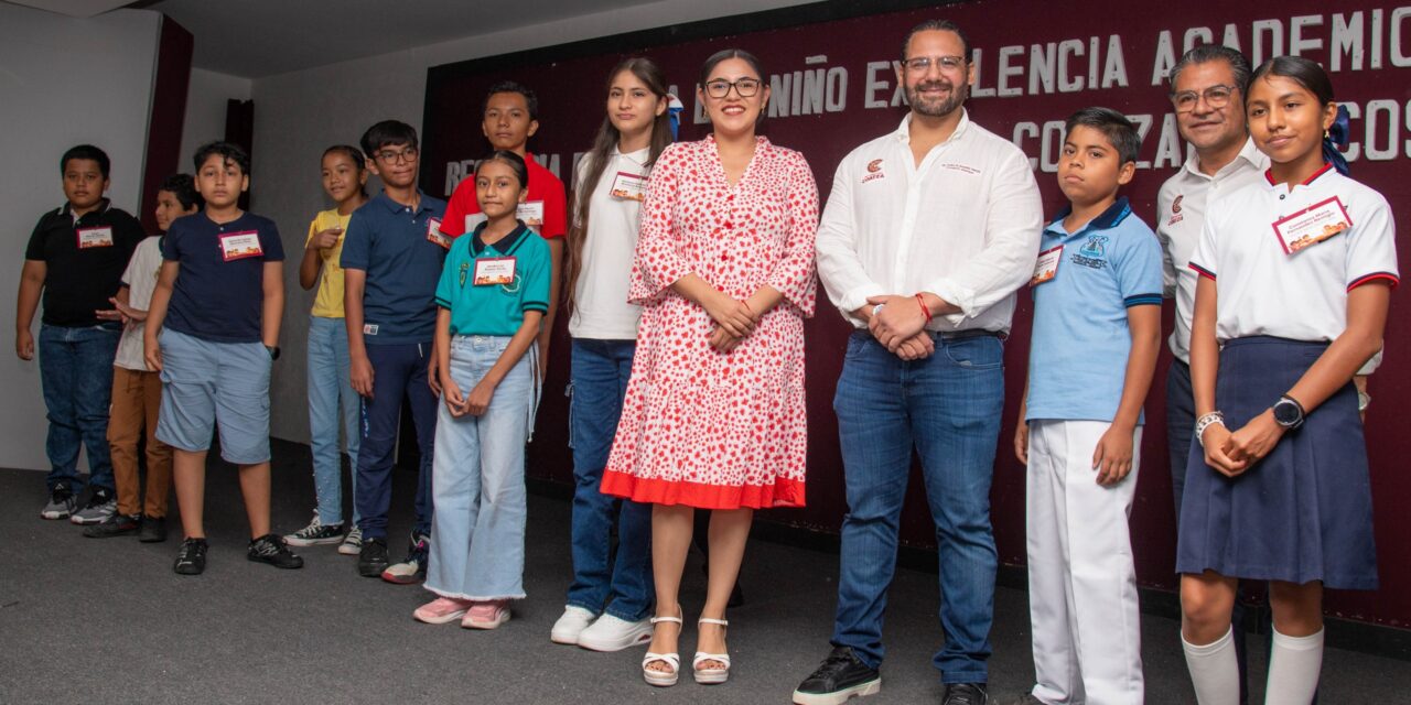 “Todo lo que se pongan en la cabeza, todo lo pueden lograr”: alcalde celebra a niños destacados en Coatzacoalcos