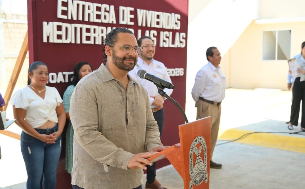 “Estamos aquí para formar hogares”: Entregan viviendas y escrituras a familias reubicadas en Coatzacoalcos