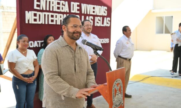 “Estamos aquí para formar hogares”: Entregan viviendas y escrituras a familias reubicadas en Coatzacoalcos