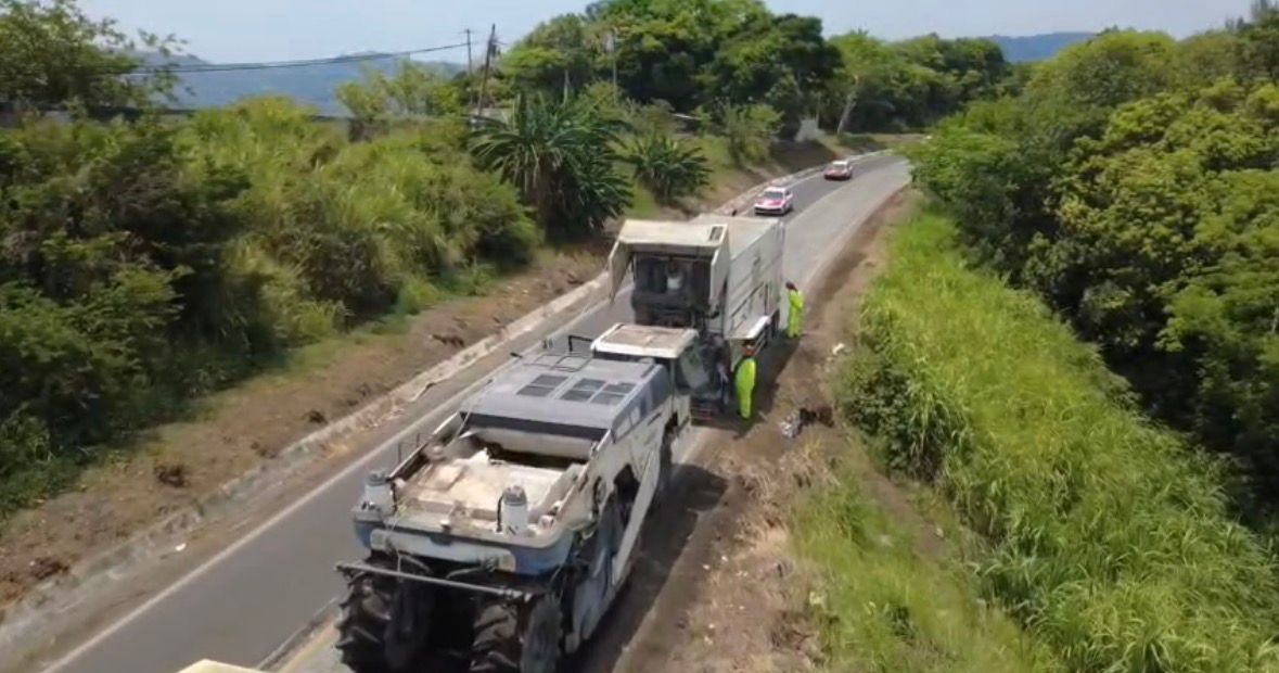 SICT realiza conservación periódica en el tramo Santiago Tuxtla – Acayucan