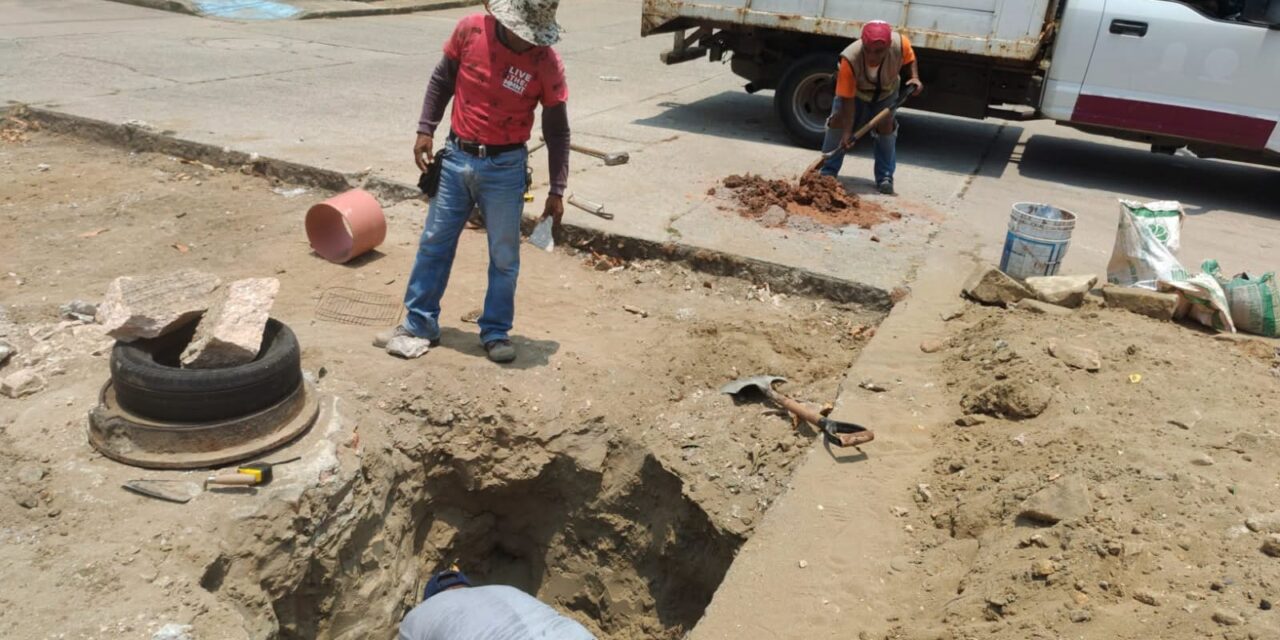 Coatzacoalcos inicia la semana con brigadas de infraestructura urbana en diversas colonias