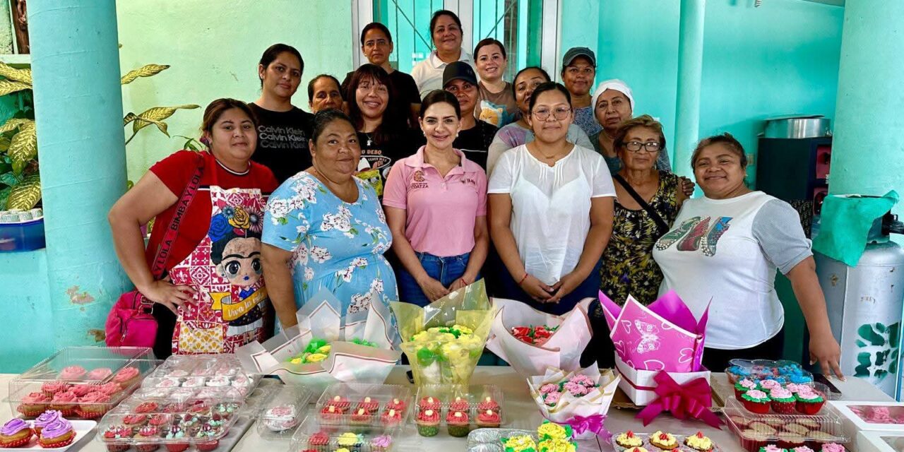 Capacitan a mujeres de Coatzacoalcos en repostería para impulsar el emprendimiento local