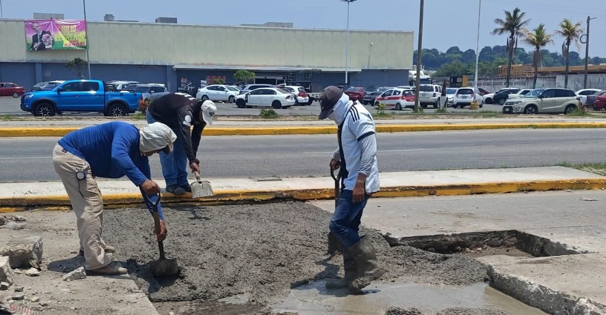 Avanza programa de pavimentación con concreto hidráulico en avenidas y fraccionamientos de Coatzacoalcos
