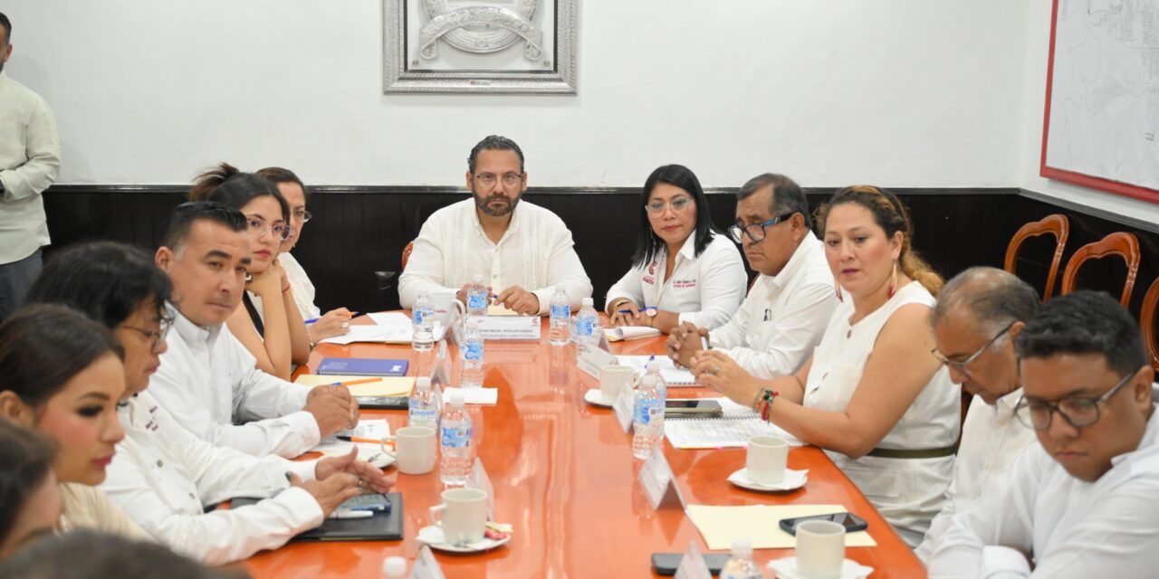 Rinden protesta agentes y subagentes municipales en Coatzacoalcos para el periodo 2026-2030