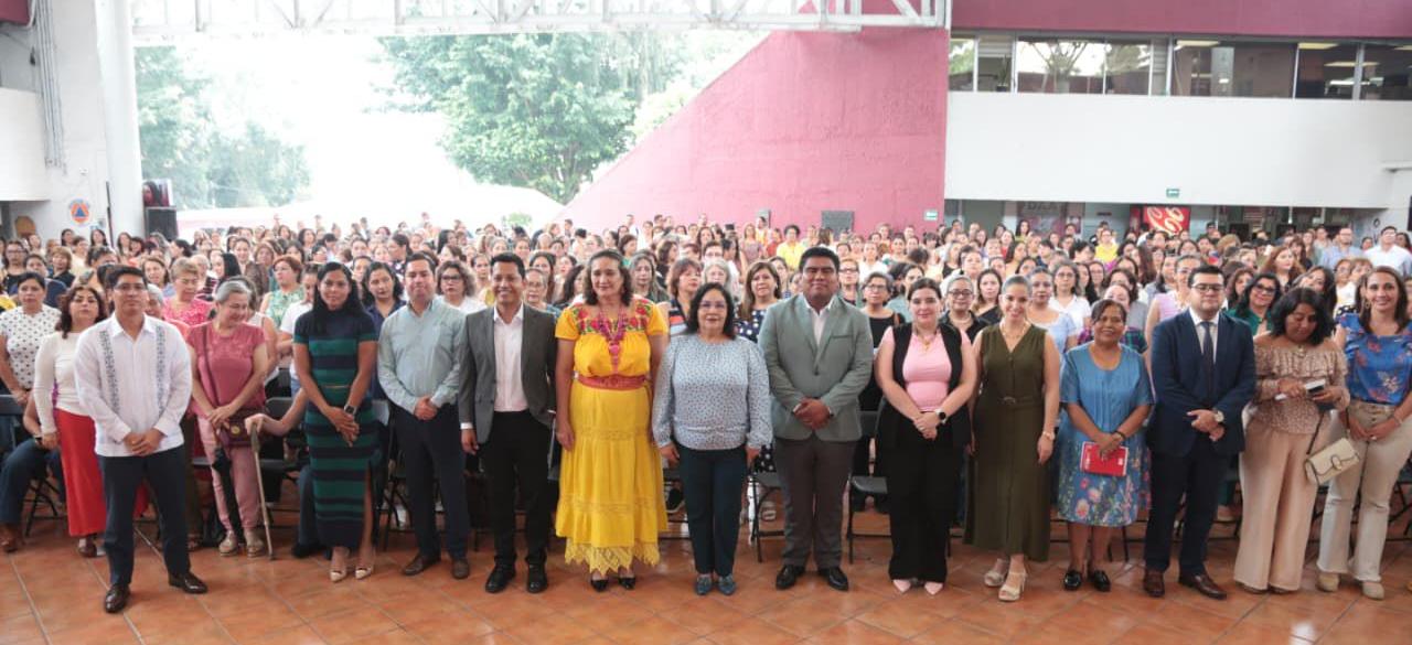 Reconoce SEV labor de madres trabajadoras al servicio de la educación en Veracruz