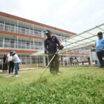 Realiza SEV tequio en primaria Carlos A. Carrillo de Xalapa