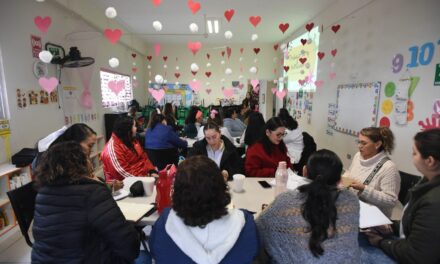 Participan más de 90 mil docentes veracruzanos en estrategia de educación inclusiva