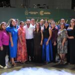 Reconoce Gobierno de Coatzacoalcos a más de 4 mil docentes en emotiva celebración del Día del Maestro