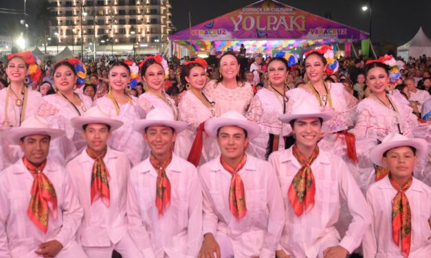 Rocío Nahle celebra otra noche de alegría, ritmo y danzas en Yolpaki 2026