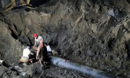 Concluyen trabajos de sustitución en línea de 18 pulgadas; se restablece paulatinamente el servicio de agua en colonias del poniente