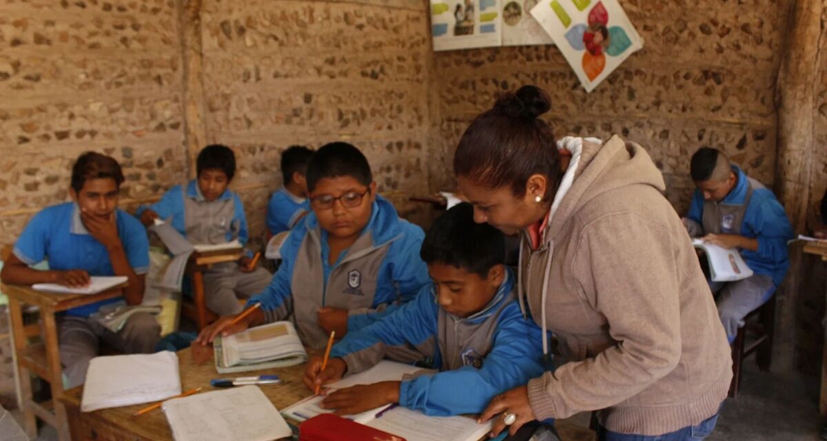Excelencia en Educación Indígena promueve SEV, asegura que maestros cuenten con su ‘Constancia de Lengua’