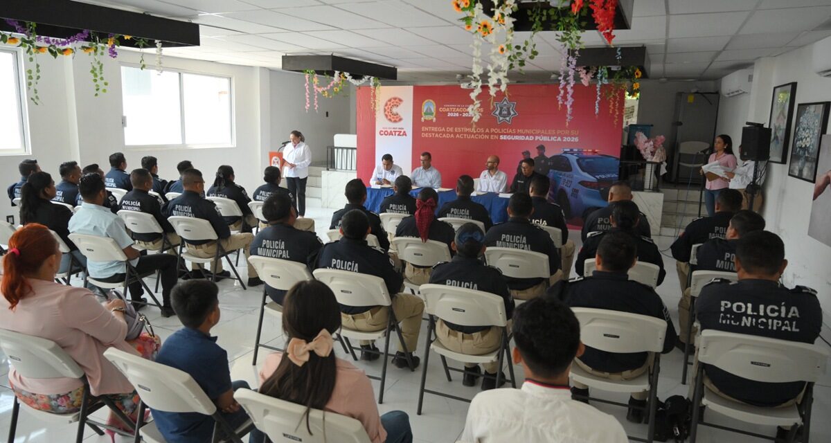 Reconoce Gobierno de Coatzacoalcos el valor y compromiso de la Policía Municipal con la Entrega de Estímulos al Mérito