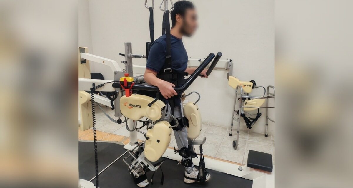 Capacitan a fisioterapeutas del CRIS en el uso del robot Lokomat