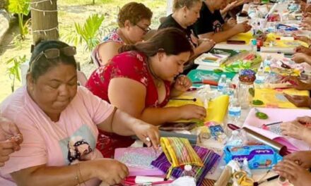 Promueven el autoempleo femenino con talleres artesanales en Coatzacoalcos