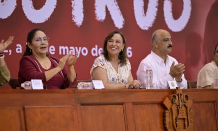 Reconoce Gobernadora al magisterio con aumento salarial y homenaje a su vocación