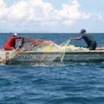 Veinte mil pescadores afectados por derrames reciben apoyos