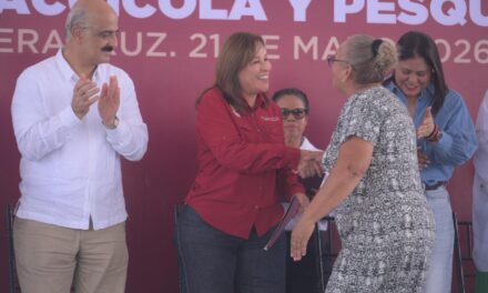 Cumple Rocío Nahle con pescadores; inicia entrega de apoyos a más de 20 mil productores