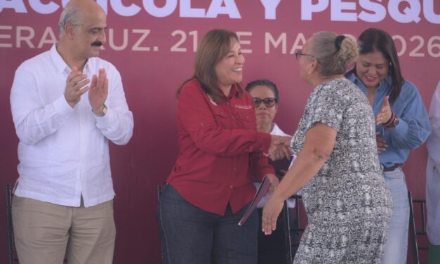 Cumple Rocío Nahle con pescadores; inicia entrega de apoyos a más de 20 mil productores