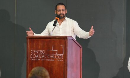 “Volverá la época dorada”: destaca Pedro Miguel Rosaldo impulso de 100 mil mdp para Coatzacoalcos en foro energético