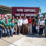 Festeja el Ayuntamiento de Coatzacoalcos a los padres de familia con jornada de servicios y convivencia