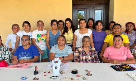 Impulsan autoempleo en Coatzacoalcos con taller de bisutería artesanal para mujeres