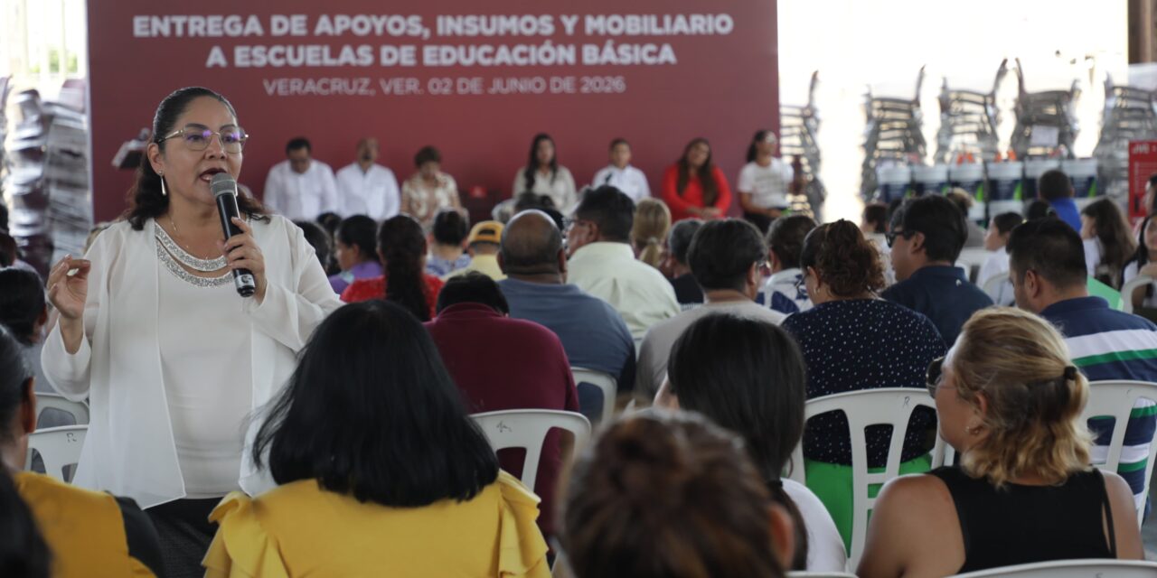 Beneficia SEV a 46 planteles de educación básica con mobiliario e insumos