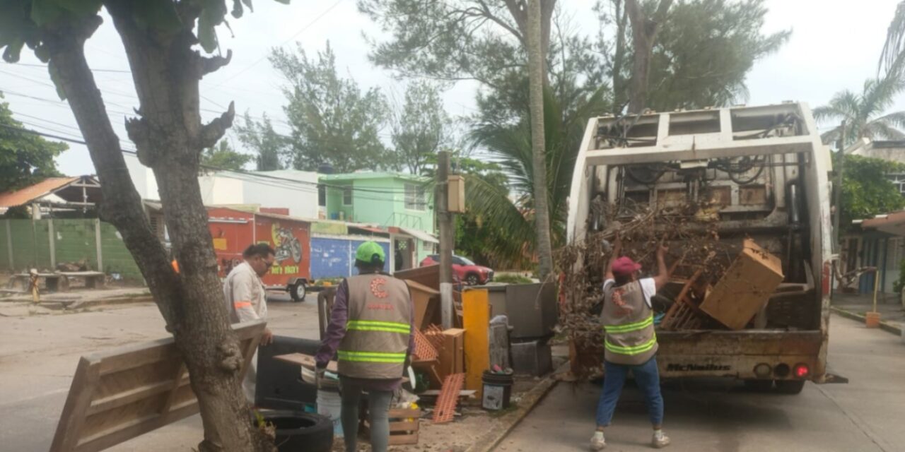 Suman 87 toneladas de cacharros retirados en tres Jornadas de Descacharrización en Coatzacoalcos