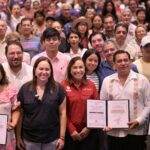 Reciben 648 familias veracruzanas constancias de finiquito de créditos FOVISSSTE