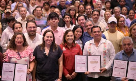 Reciben 648 familias veracruzanas constancias de finiquito de créditos FOVISSSTE