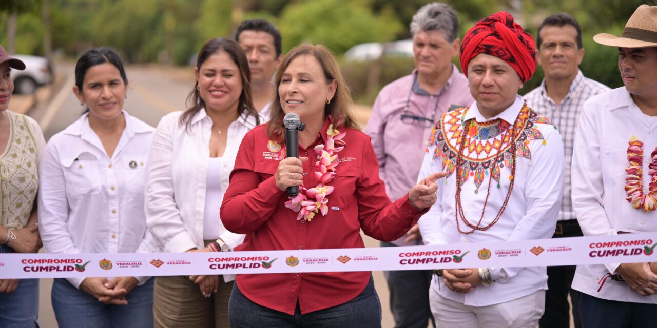 Rocío Nahle entrega tramo Acayucan-Comején; justicia social para el sur