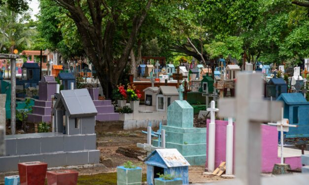 Concluye registro de albañiles; solo 31 trabajadores autorizados podrán laborar en los panteones de Coatzacoalcos
