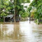 Atiende Estado población tras lluvias en Isla, activa Ejército Plan DN-III
