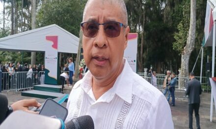 Astrolabio Político