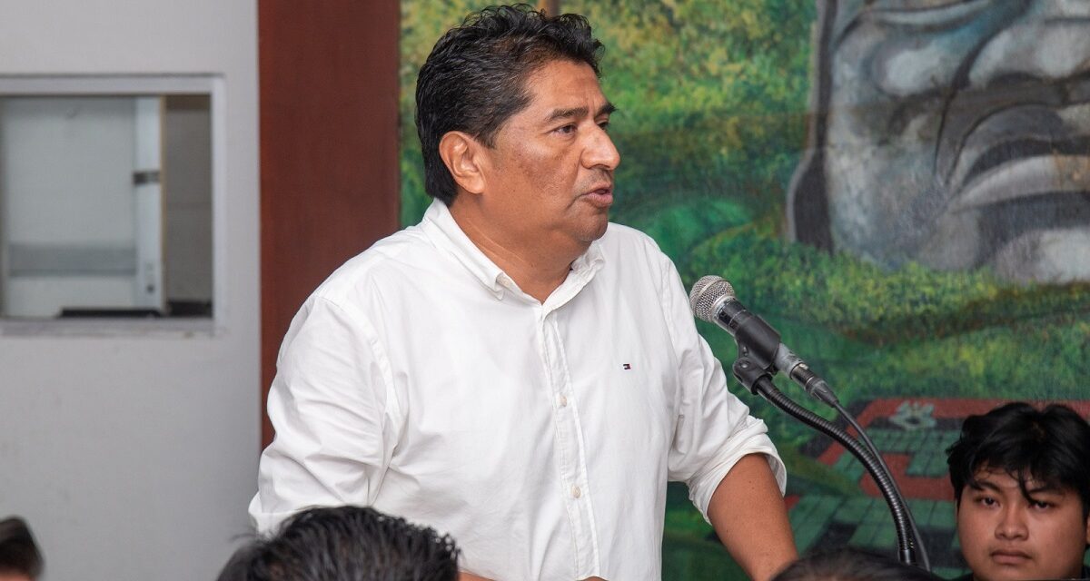 Promueve Gobierno de Coatzacoalcos preservación de las lenguas maternas mediante conferencia cultural