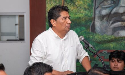 Promueve Gobierno de Coatzacoalcos preservación de las lenguas maternas mediante conferencia cultural