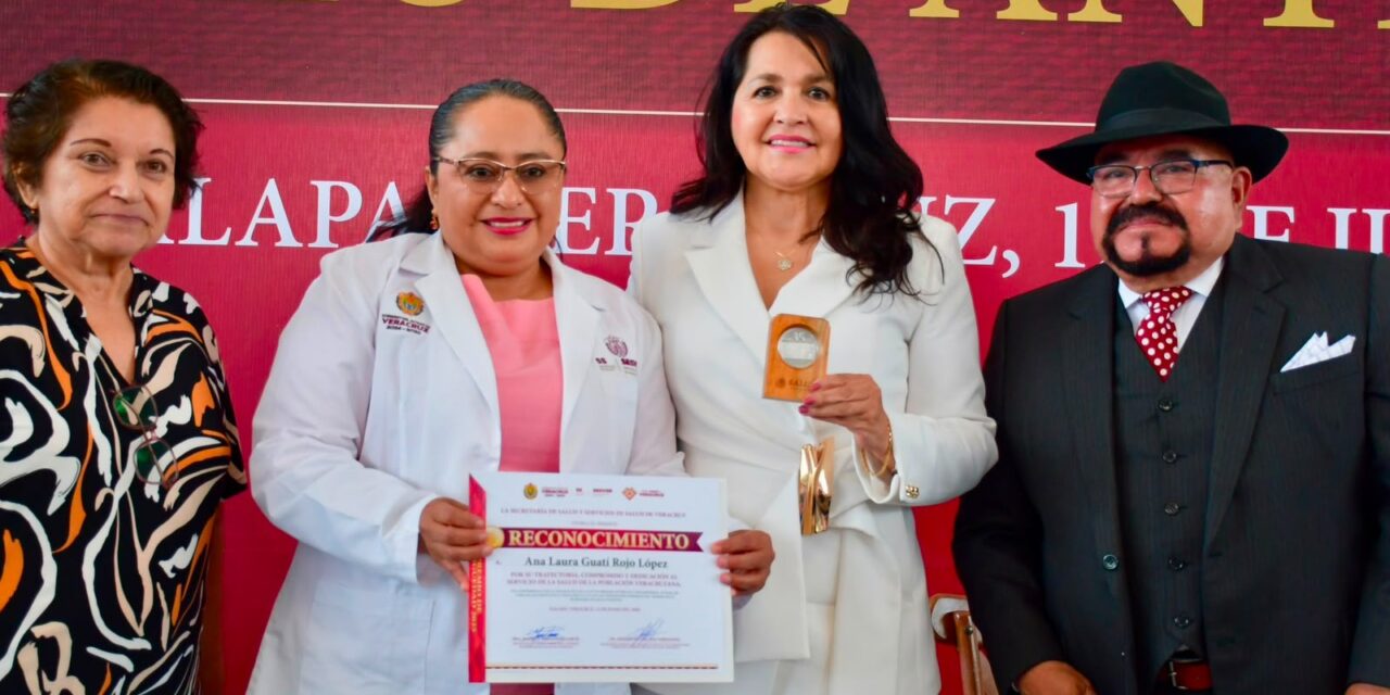 Honra Veracruz trayectoria de quienes dedican su vida al cuidado de la salud