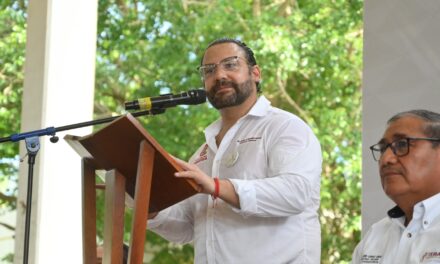 “No tengan miedo de decidir su futuro”: Pedro Miguel Rosaldo llama a jóvenes a elegir con libertad su camino profesional