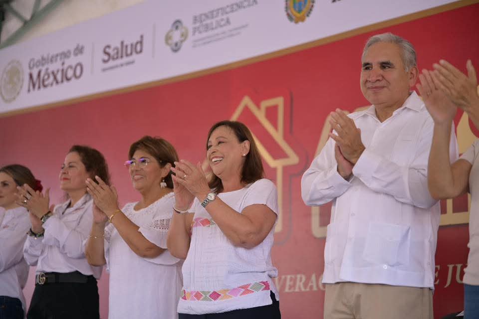 Entrega Gobierno de Veracruz 5 mil 580 apoyos funcionales y a la familia