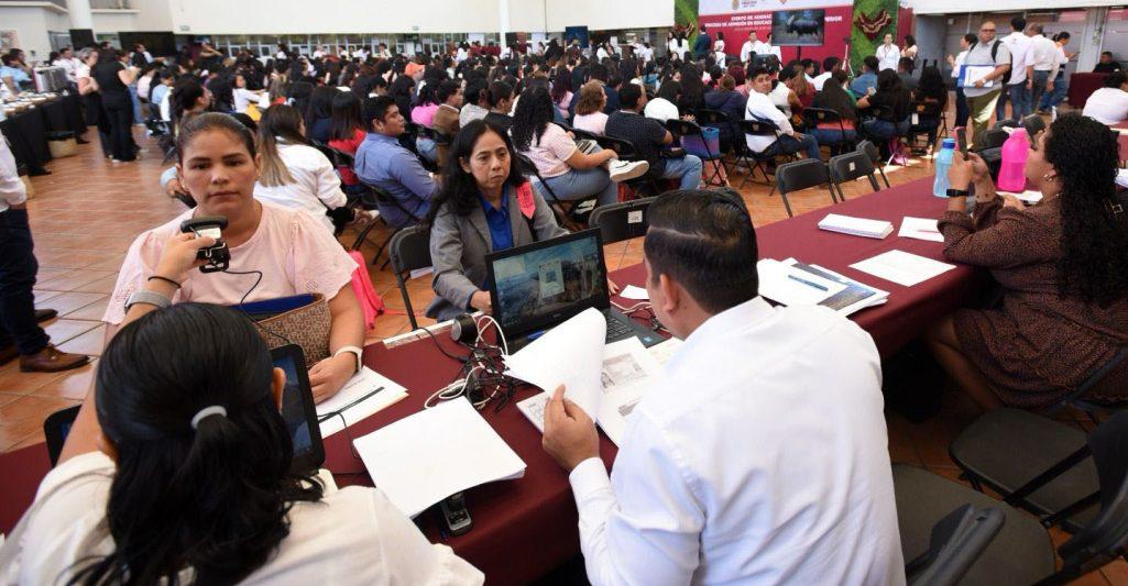 Facilitar y evitar burocratizar procesos de cambios de centros de trabajo a docentes plantea la SEP