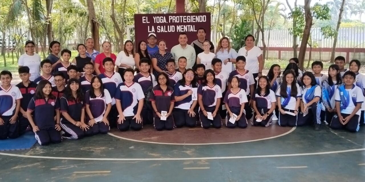 Promueven bienestar emocional con jornada de yoga para el cuidado de la salud mental