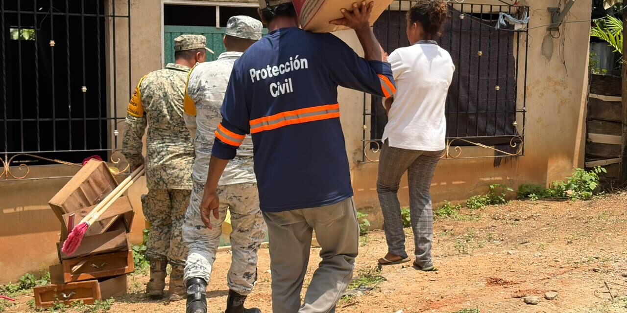 Distribuye Protección Civil ayuda humanitaria y atención médica a familias afectadas en Isla