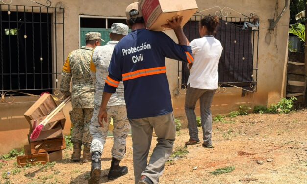 Distribuye Protección Civil ayuda humanitaria y atención médica a familias afectadas en Isla
