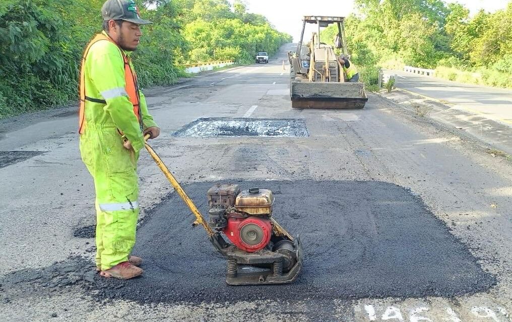 Fortalece SICT la conservación de la red carretera federal libre de peaje en Veracruz
