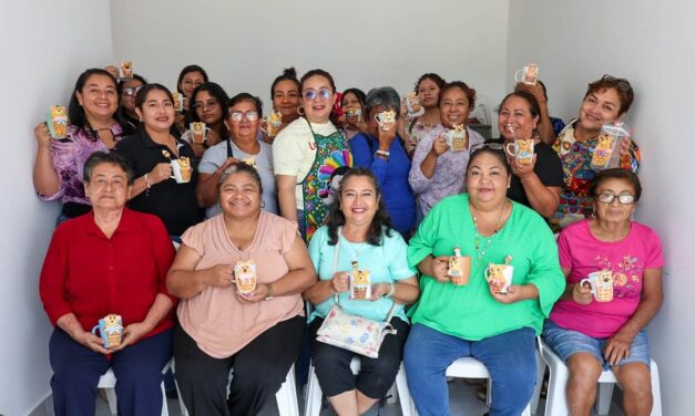 Ayuntamiento de Coatzacoalcos promueve el emprendimiento a través del taller de pasta flexible