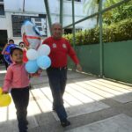 Vence Salvador la leucemia y cumple su sueño de ser Bombero Honorario en Coatzacoalcos