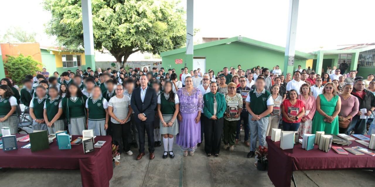 Distribuye SEV más de 10 mil ejemplares de la campaña Dona un libro, transforma un destino