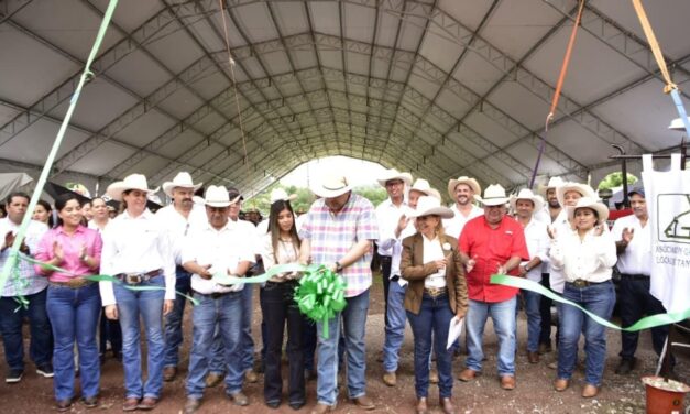 Con apoyo del Estado, inició en Tantoyuca el Tianguis Ganadero con más de 200 ejemplares exhibidos