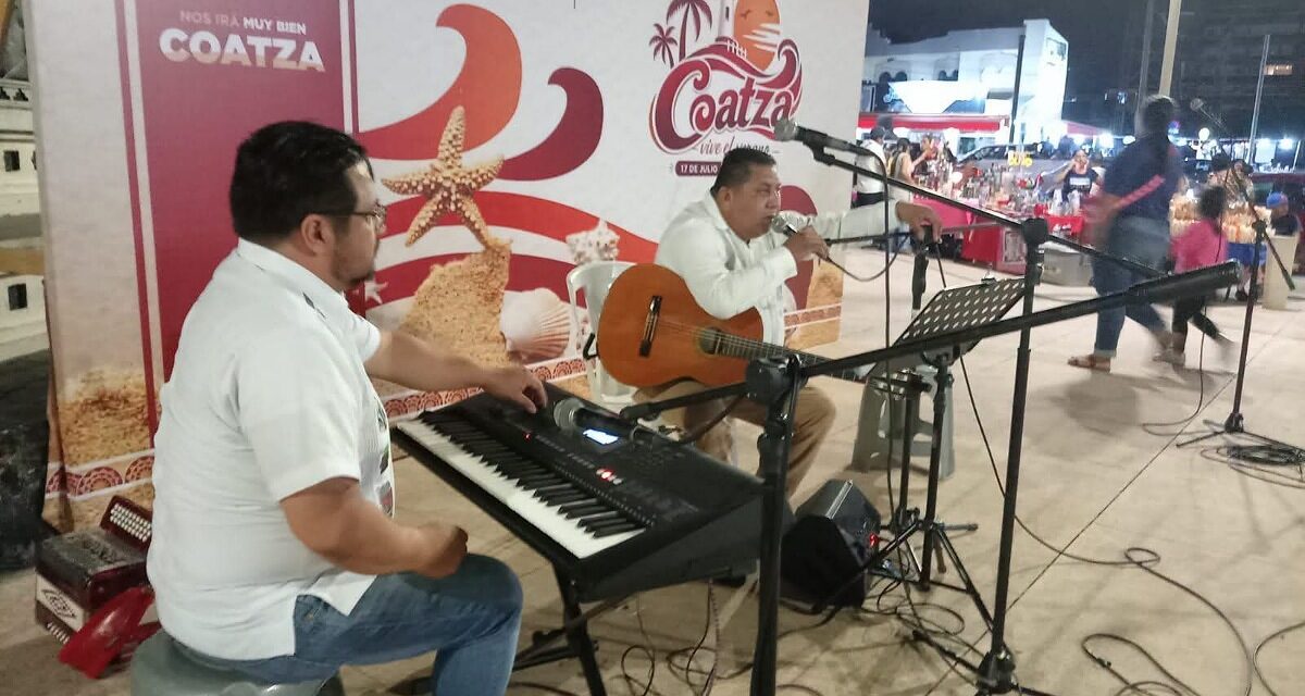 Celebra Coatzacoalcos con éxito el Encuentro de Trova en la Plaza Olmeca