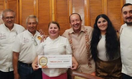 Consejo Gastronómico apoya a niños con cáncer, entrega 55 mil pesos de ganancias del ‘Festival de la Paella’