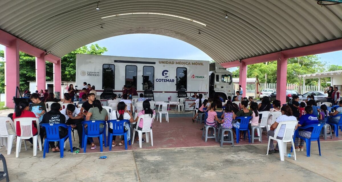Habitantes de ejidos vecinos aprovechan servicios de la Unidad Médica Móvil en Coatzacoalcos